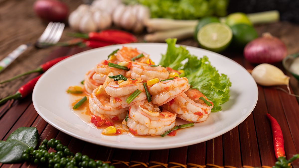 Ceviche de Camarón con ingredientes frescos